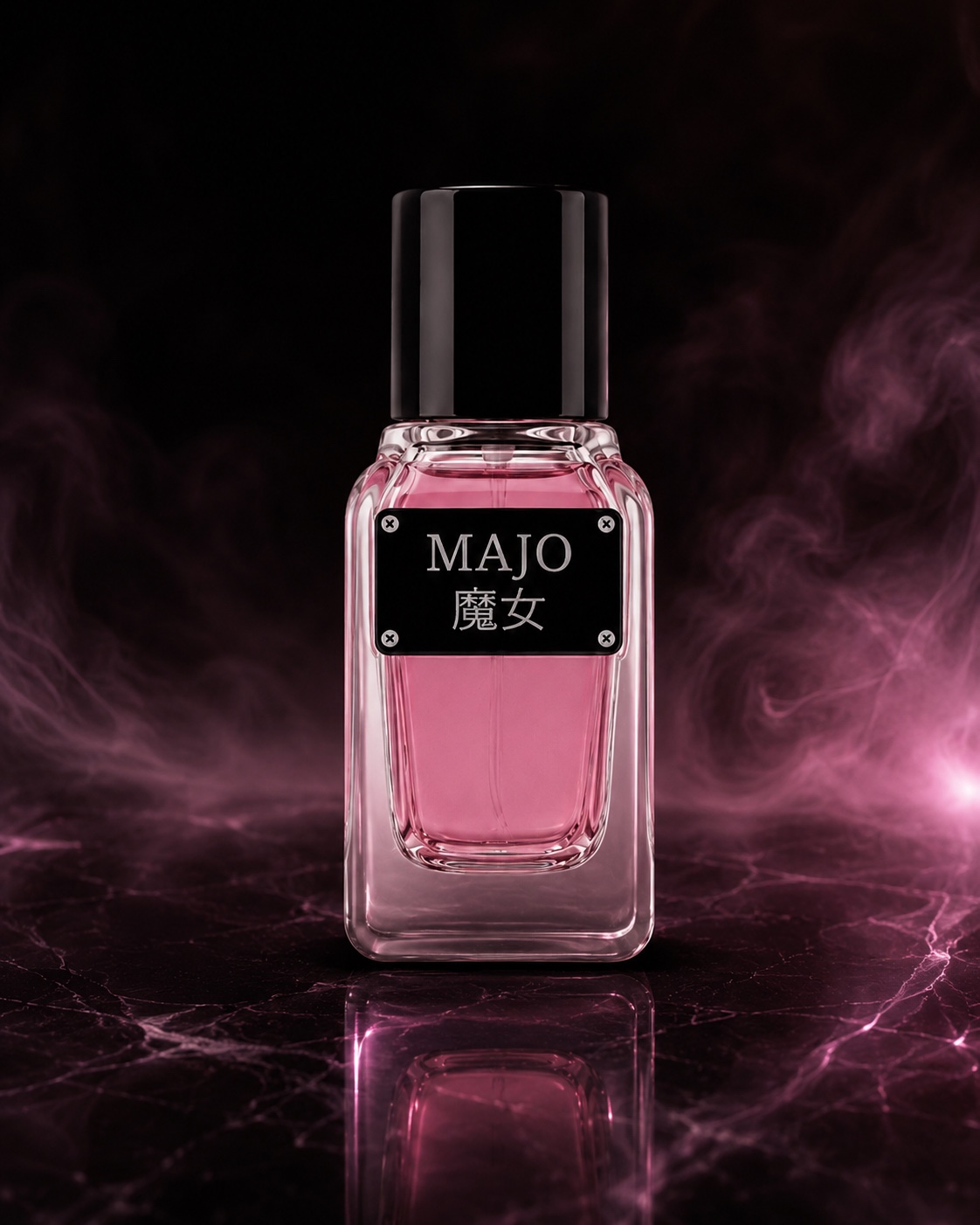 KURO MAJO perfume bottle